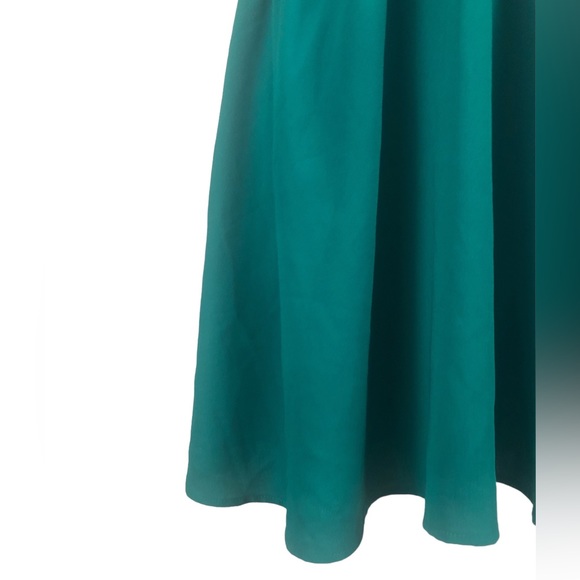 DRESS - Women's Forever 21 Emerald Green Short A-Line Sleeveless Dress. Size L - Picture 8 of 12